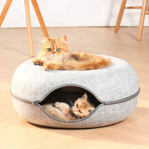 Luxury Donut-Shaped Cat Bed – Comfort & Play